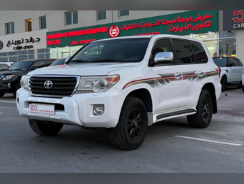 Toyota  Land Cruiser  GXR  2012  Automatic  407,000 Km  8 Cylinder  Four Wheel Drive (4WD)  SUV  White