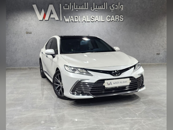 تويوتا  كامري  ليمتد  2024  اوتوماتيك  25,000 كم  6 سلندر  سحب امامي  سيدان  أبيض  تحت الضمان