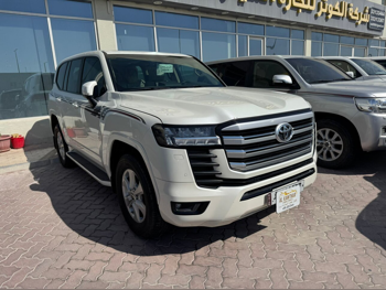 Toyota  Land Cruiser  GXR Twin Turbo  2022  Automatic  18,000 Km  6 Cylinder  Four Wheel Drive (4WD)  SUV  White  With Warranty