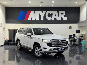 Toyota  Land Cruiser  GXR  2022  Automatic  60,000 Km  6 Cylinder  Four Wheel Drive (4WD)  SUV  White