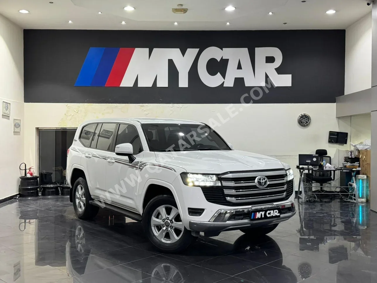 Toyota Land Cruiser GXR 2022 Automatic 60,000 Km 6 Cylinder Four Wheel Drive (4WD) SUV White