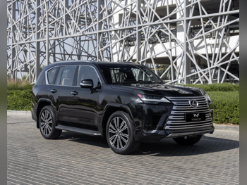 لكزس ال اكس 600 لكجري 2023 اوتوماتيك 70,000 كم 6 سلندر دفع رباعي اس يو في أسود تحت الضمان