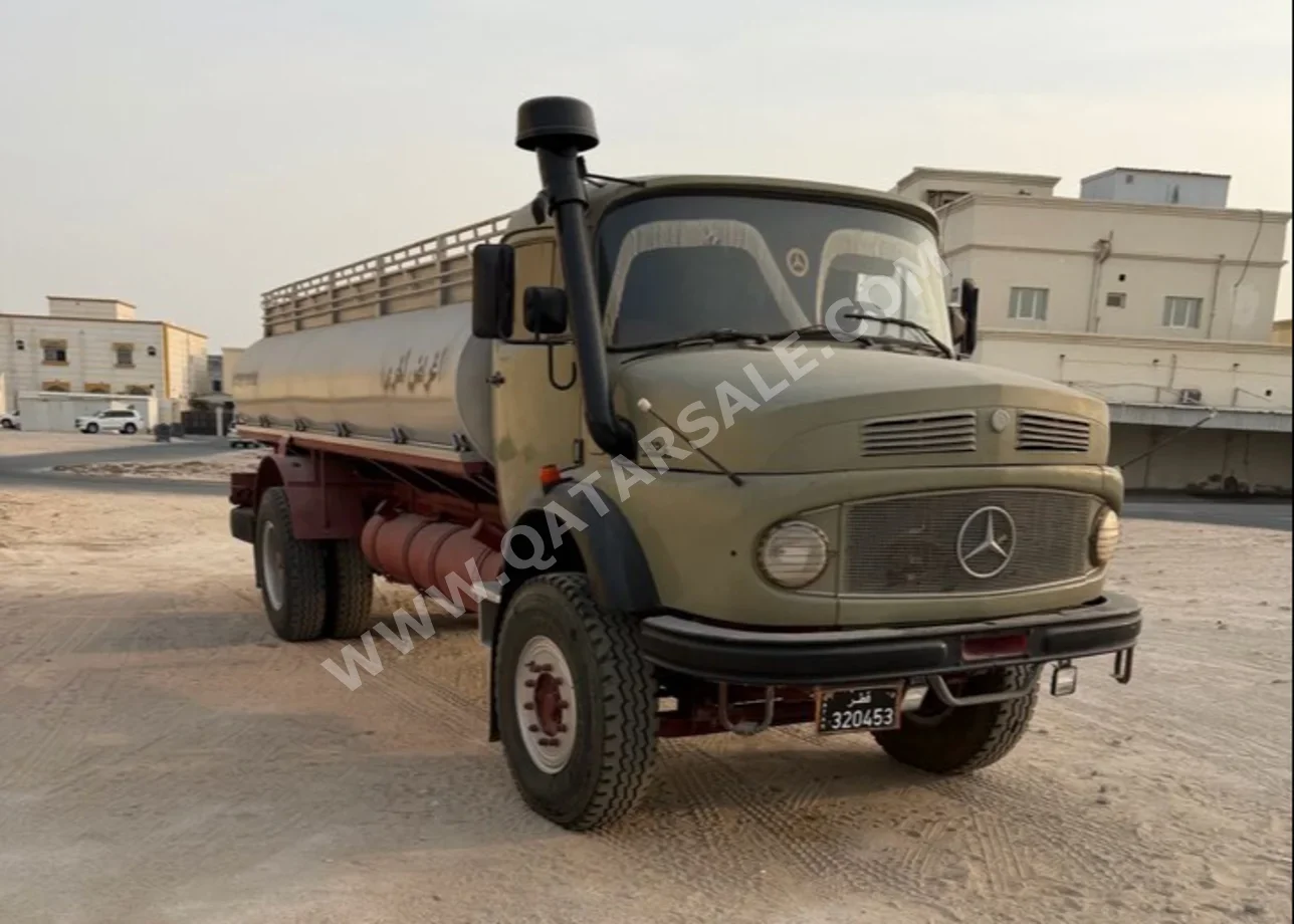 صهريج ماء مرسيدس  1977  بيج