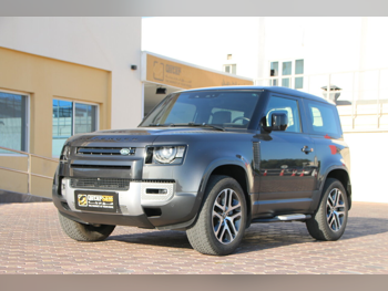 Land Rover  Defender  90 HSE  2022  Automatic  38,210 Km  6 Cylinder  Four Wheel Drive (4WD)  SUV  Gray  With Warranty