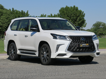 Lexus  LX  570 S  2018  Automatic  220,500 Km  8 Cylinder  Four Wheel Drive (4WD)  SUV  White