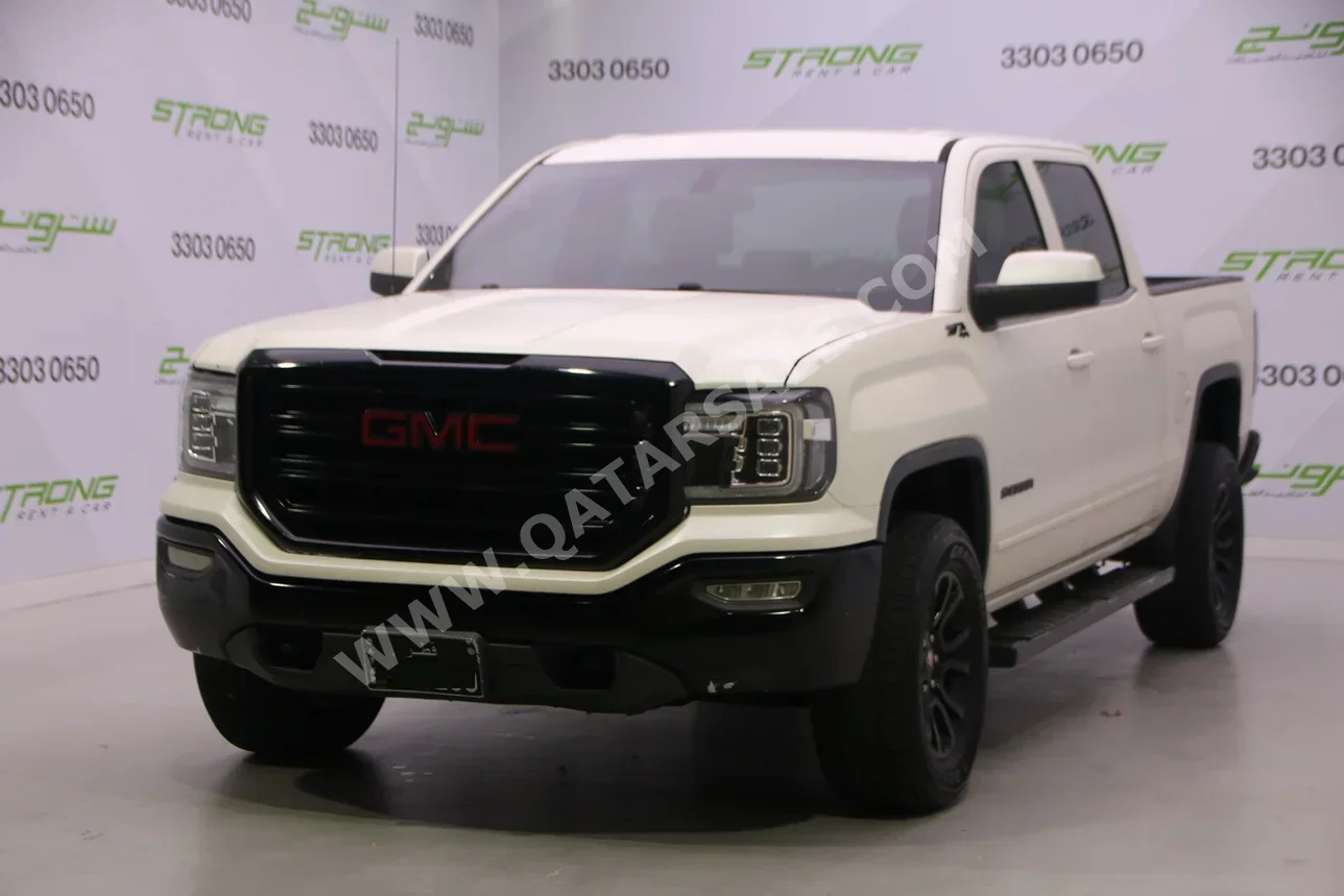 GMC Sierra Z71 2014 Automatic 235,000 Km 8 Cylinder Four Wheel Drive (4WD) Pick Up Pearl