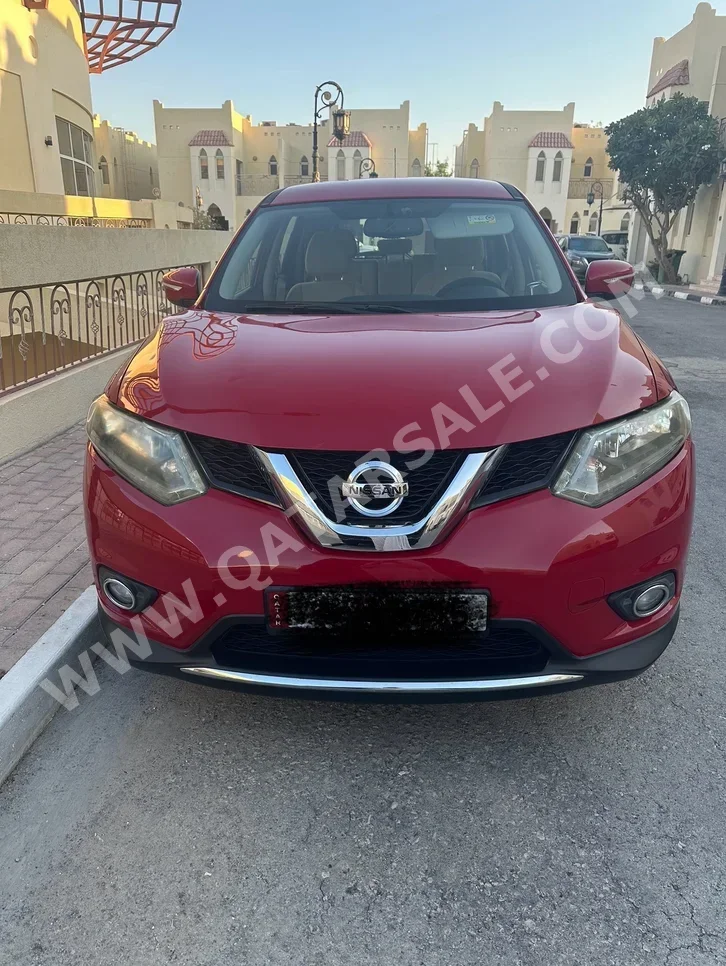 نيسان إكس - ترايل اس في 2016 اوتوماتيك 95 كم 4 سلندر دفع رباعي اس يو في أحمر
