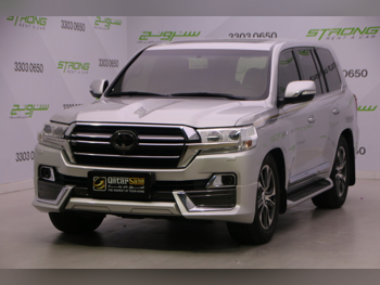 Toyota  Land Cruiser  VXR- Grand Touring S  2020  Automatic  128,000 Km  8 Cylinder  Four Wheel Drive (4WD)  SUV  Gray