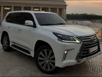 Lexus  LX  570  2016  Automatic  116,000 Km  8 Cylinder  Four Wheel Drive (4WD)  SUV  White