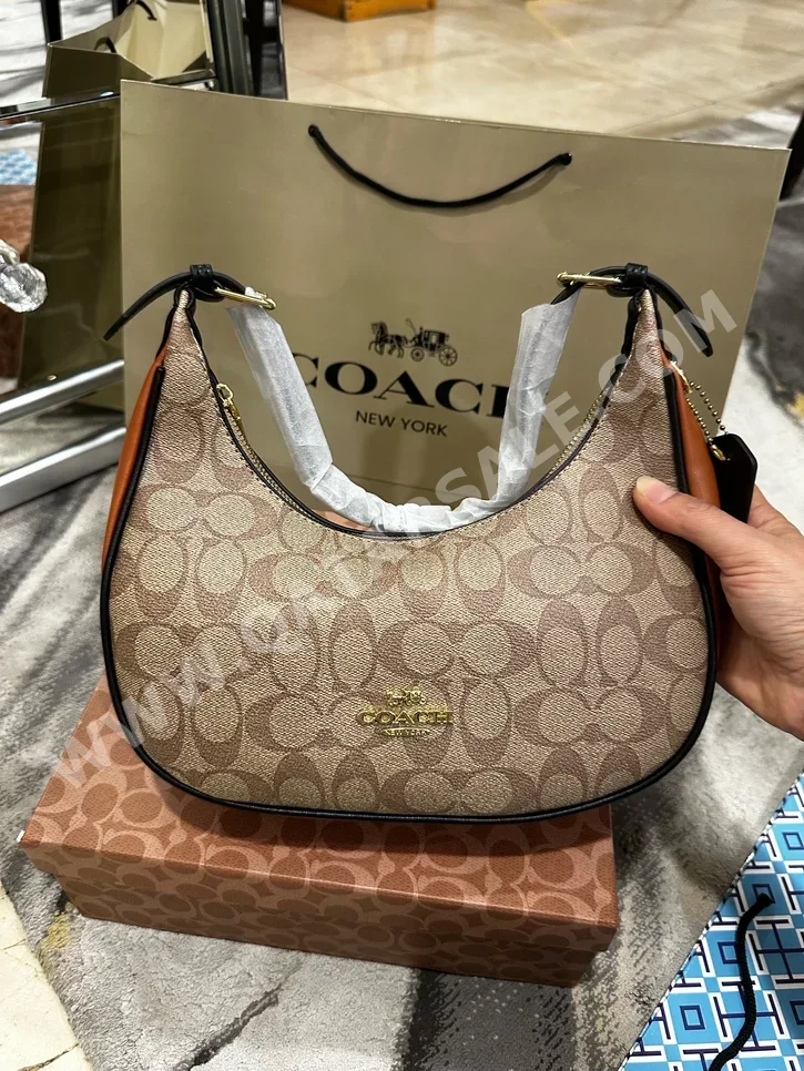 شنطة يد  - بيج  - جلد صناعي  - نسائي