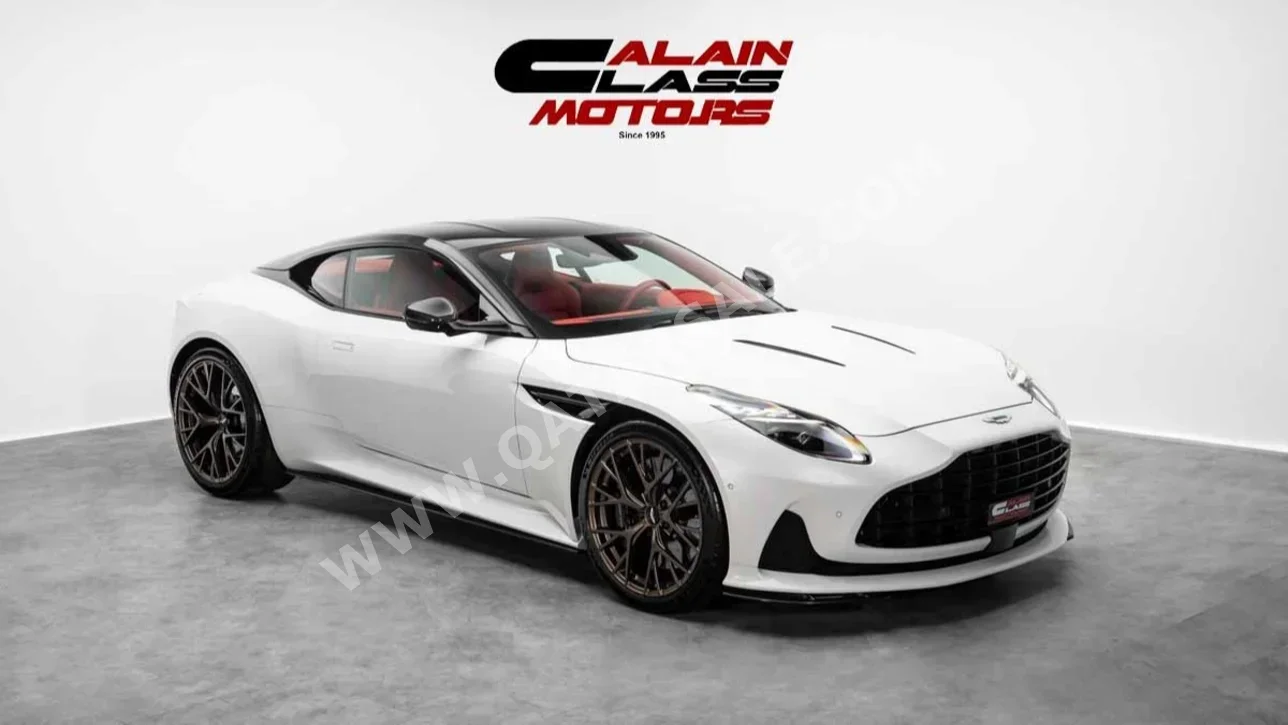 أستون مارتن  دي بي  12  2024  اوتوماتيك  72 كم  12 سلندر  دفع خلفي  كوبيه \ سبورت  أبيض