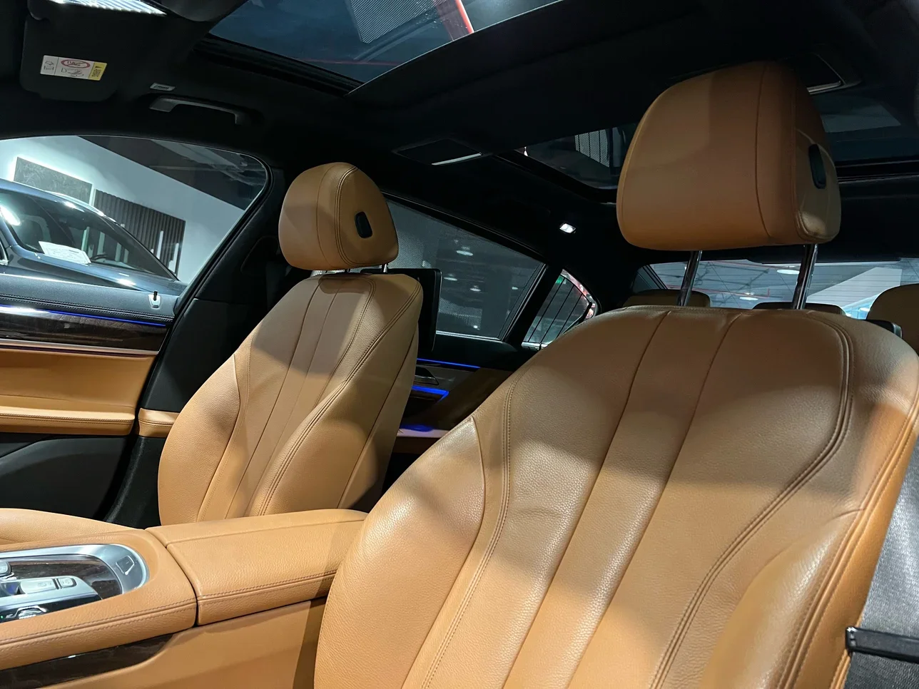 BMW  7-Series  730 Li  2019  Automatic  91,000 Km  4 Cylinder  Rear Wheel Drive (RWD)  Sedan  White