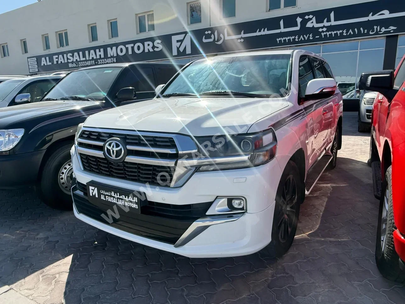 Toyota  Land Cruiser  GXR  2021  Automatic  124,000 Km  8 Cylinder  Four Wheel Drive (4WD)  SUV  White