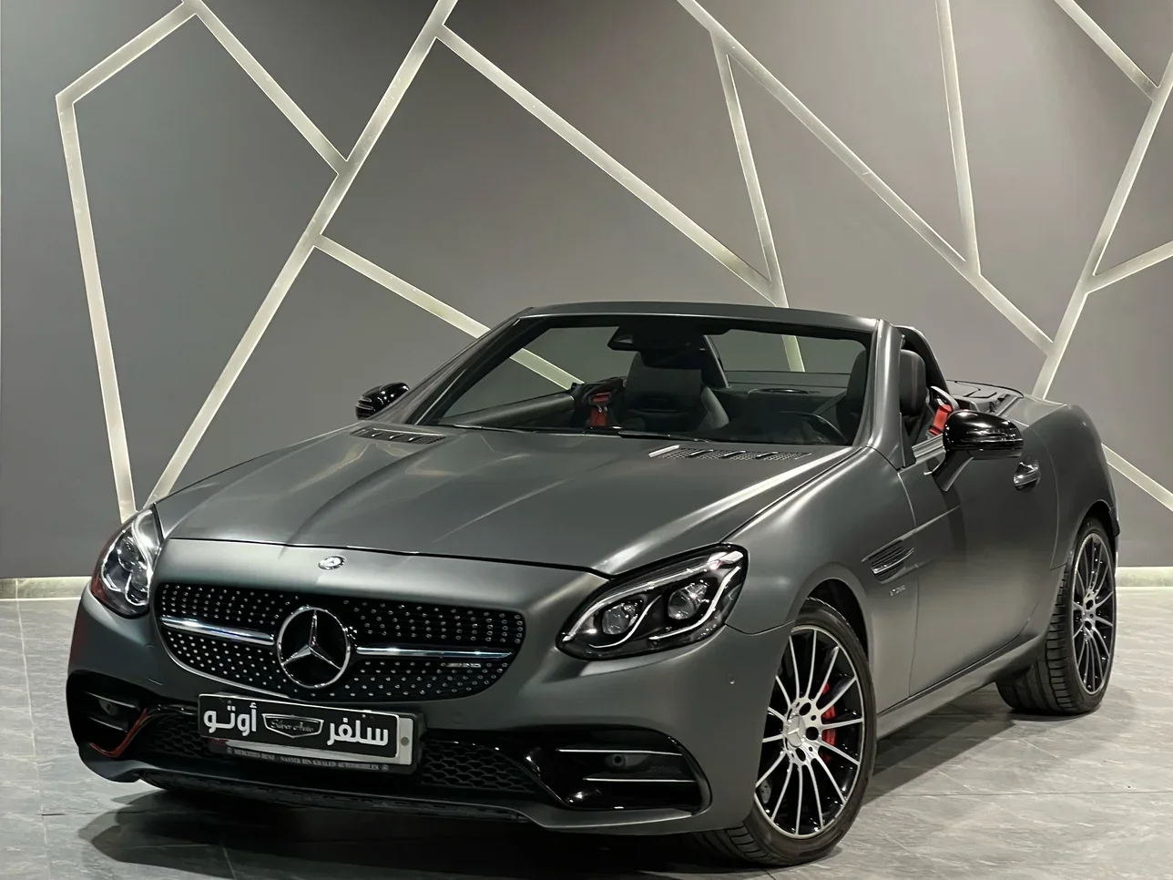 Mercedes-Benz  SLC  43  2017  Automatic  131,000 Km  6 Cylinder  Rear Wheel Drive (RWD)  Convertible  Gray