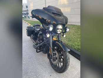 هارلي ديفيدسون  ستريت غليد -  2019 - اللون اسود