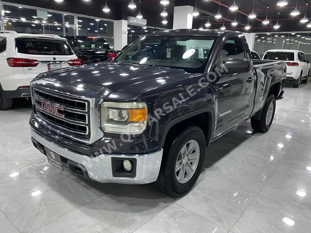 GMC Sierra SLE 2014 Automatic 227,000 Km 8 Cylinder Four Wheel Drive (4WD) Pick Up Gray