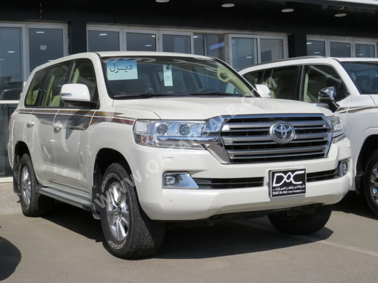 Toyota  Land Cruiser  GXR  2017  Automatic  23,000 Km  8 Cylinder  Four Wheel Drive (4WD)  SUV  White
