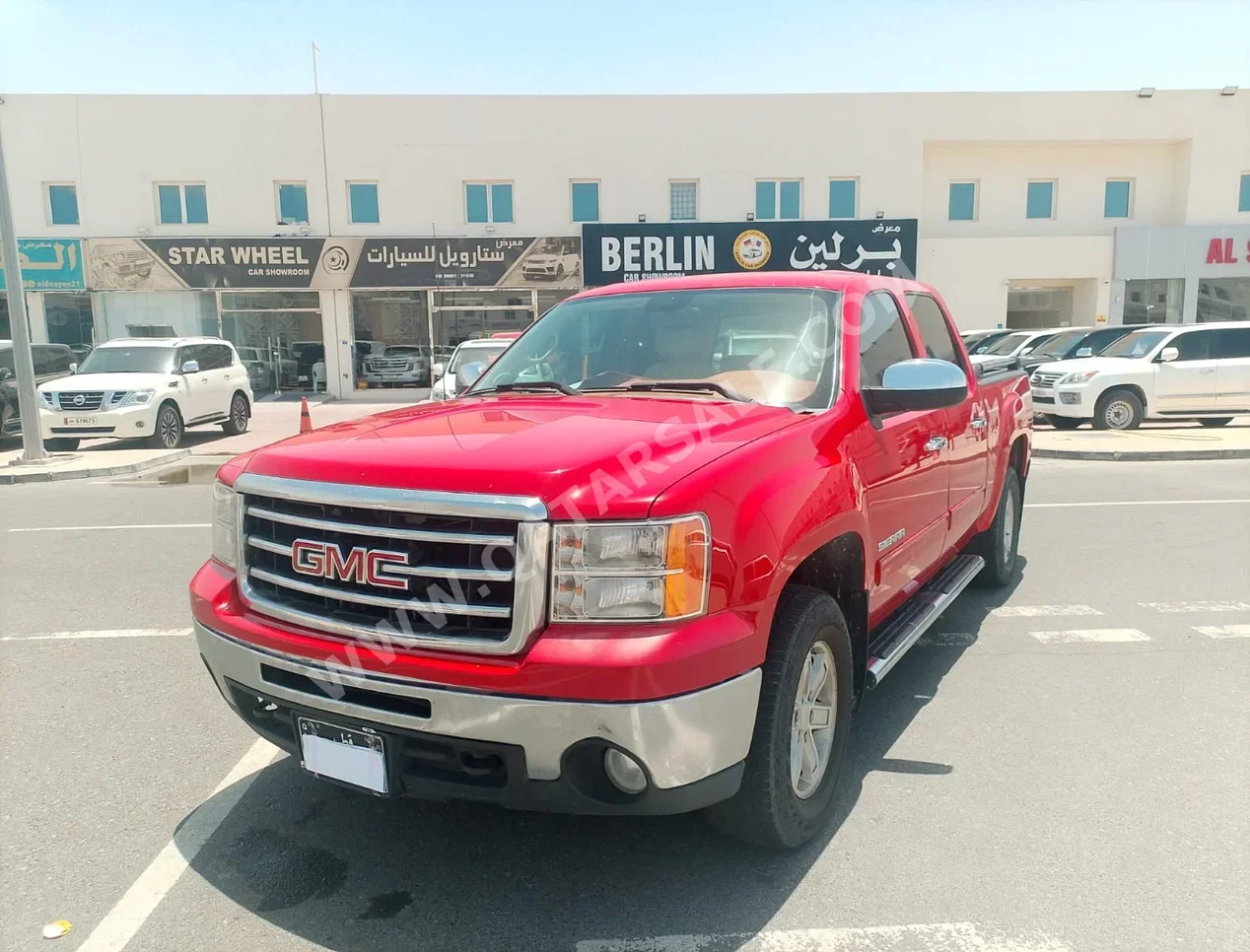 GMC Sierra 2012 Automatic 312,000 Km 8 Cylinder Four Wheel Drive (4WD) Pick Up Red