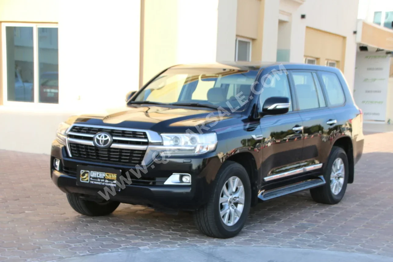 Toyota  Land Cruiser  GXR  2020  Automatic  170,000 Km  8 Cylinder  Four Wheel Drive (4WD)  SUV  Black