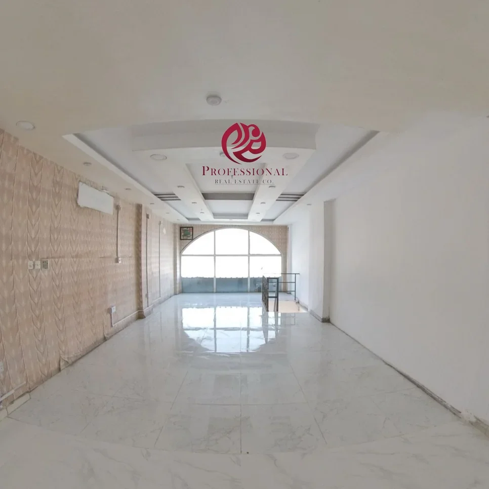 محلات تجارية - غير مفروشة  - الدوحة  للايجار  - فريج بن محمود