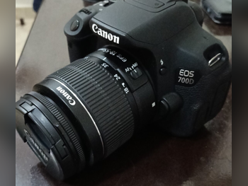 Digital Cameras Canon  EOS 700D