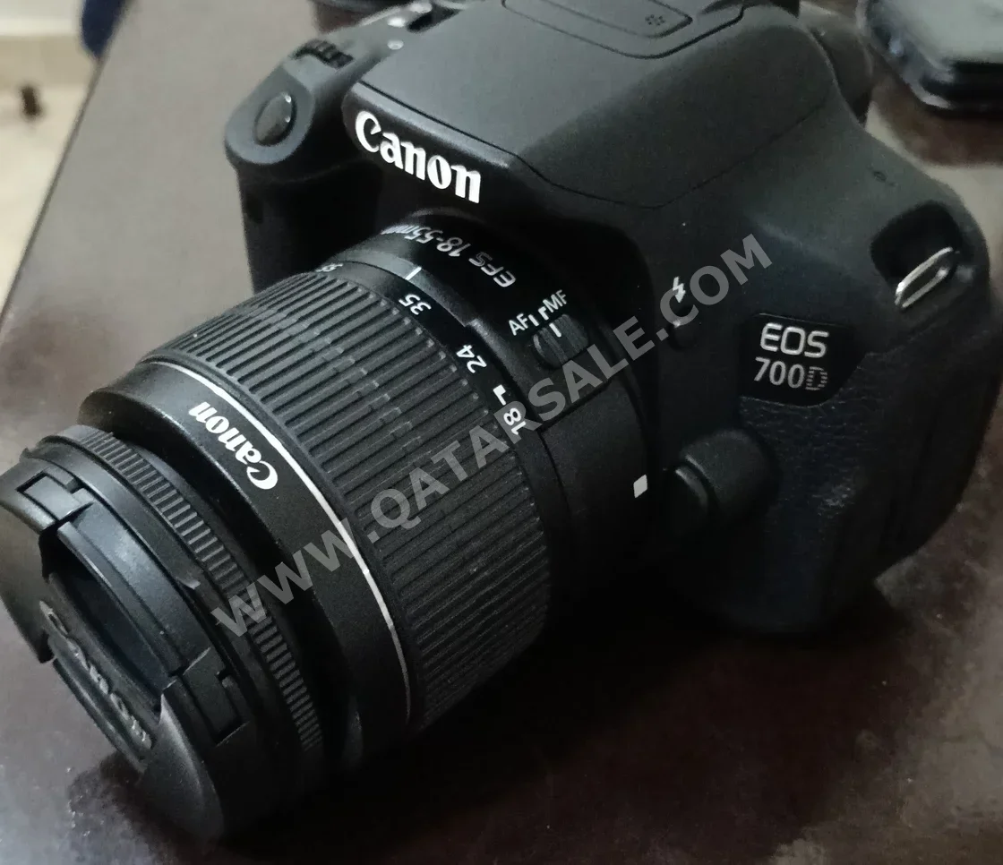 Digital Cameras Canon  EOS 700D