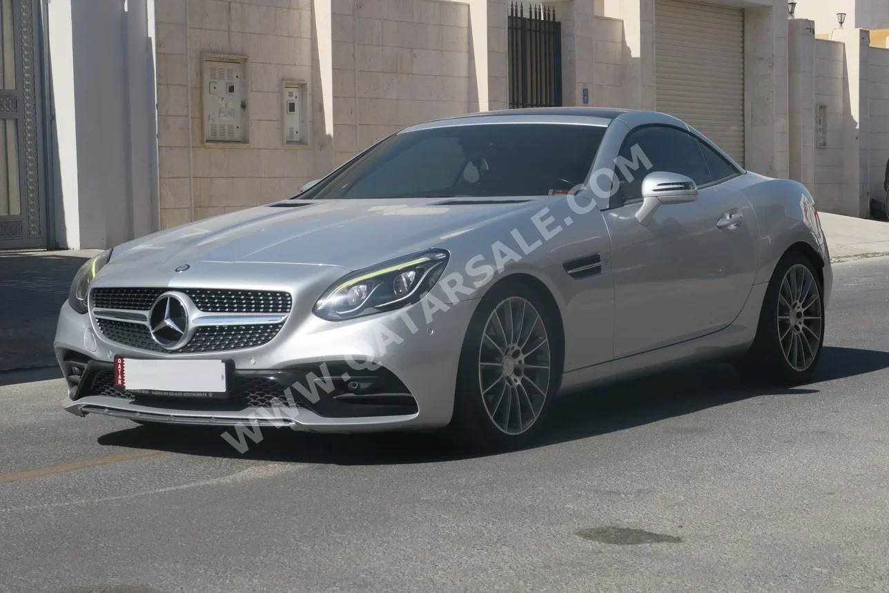 Mercedes-Benz SLC 300 2017 Automatic 112,000 Km 4 Cylinder Rear Wheel Drive (RWD) Convertible Silver