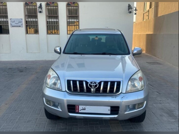 تويوتا  برادو  في اكس  2008  اوتوماتيك  301,000 كم  6 سلندر  دفع رباعي  اس يو في  رمادي