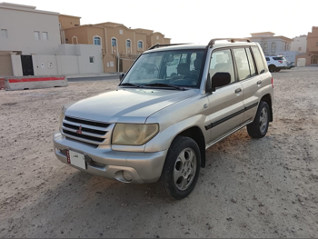 متسوبيشي  باجيرو  2004  اوتوماتيك  260,000 كم  4 سلندر  دفع رباعي  اس يو في  ذهبي