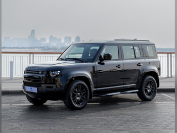 لاند روفر  ديفيندر  4 سلندر  إس يو في 4 في 4  أسود  2026