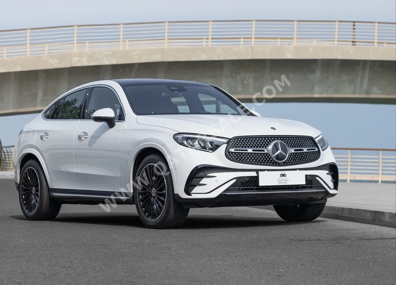 Mercedes-Benz  GLC 200  4 Cylinder  SUV 2x4  White  2025