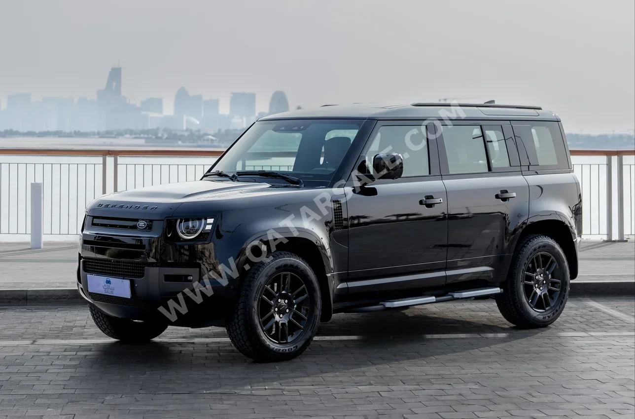 لاند روفر  ديفيندر  4 سلندر  إس يو في 4 في 4  أسود  2026