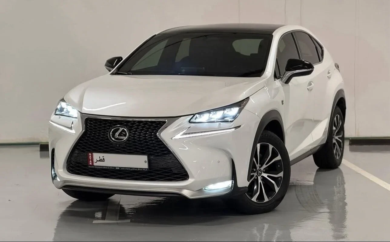لكزس  ان اكس  200تي اف سبورت  2017  اوتوماتيك  99,000 كم  4 سلندر  دفع رباعي  اس يو في  أبيض