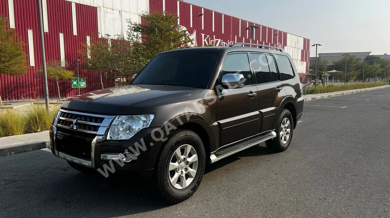 ميتسوبيشي باجيرو GLS 2020 اوتوماتيك 104,000 كم 6 سلندر دفع رباعي اس يو في بني