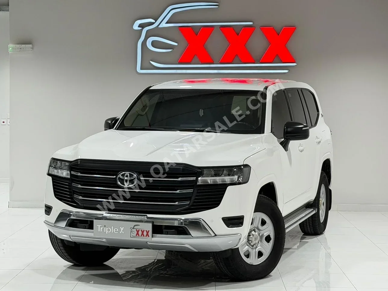 تويوتا  لاند كروزر  جي اكس  2022  اوتوماتيك  147,000 كم  6 سلندر  دفع رباعي  اس يو في  أبيض  تحت الضمان
