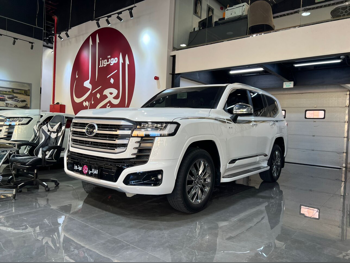Toyota  Land Cruiser  VXR Twin Turbo  2025  Automatic  1,000 Km  6 Cylinder  Four Wheel Drive (4WD)  SUV  White  With Warranty