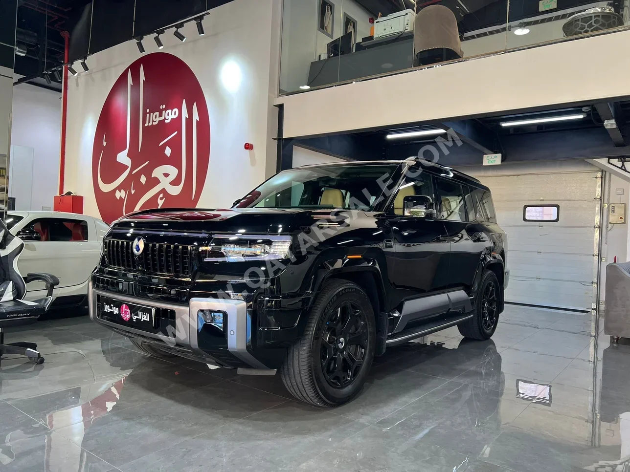 بي واي دي دينزا بي 8 2026 اوتوماتيك 2,000 كم 4 سلندر دفع رباعي اس يو في أسود تحت الضمان