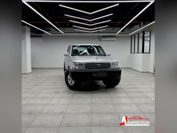 Toyota  Land Cruiser  GX  2004  Automatic  422,000 Km  6 Cylinder  Four Wheel Drive (4WD)  SUV  Silver