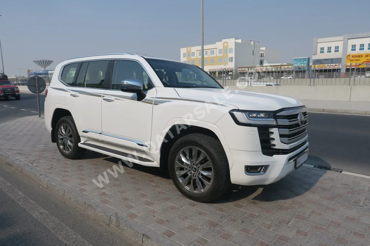 Toyota Land Cruiser VXR Twin Turbo 2024 Automatic 46,000 Km 6 Cylinder Four Wheel Drive (4WD) SUV White With Warranty