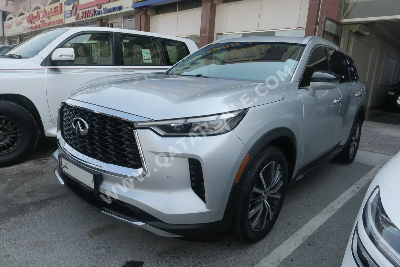 انفنيتي كيو اكس 60 2022 اوتوماتيك 93,000 كم 6 سلندر دفع كلي مستمر اس يو في فضي تحت الضمان