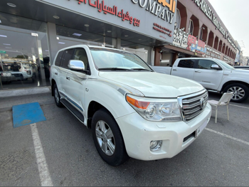 Toyota  Land Cruiser  VXR  2015  Automatic  330,000 Km  8 Cylinder  Four Wheel Drive (4WD)  SUV  White