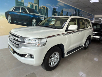 Toyota  Land Cruiser  GXR  2021  Automatic  137,000 Km  6 Cylinder  Four Wheel Drive (4WD)  SUV  White