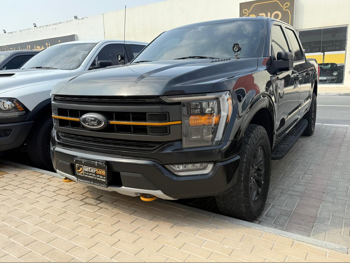 فورد  أف  150 تريمور  2021  اوتوماتيك  65,000 كم  6 سلندر  دفع رباعي  بيكب  أسود