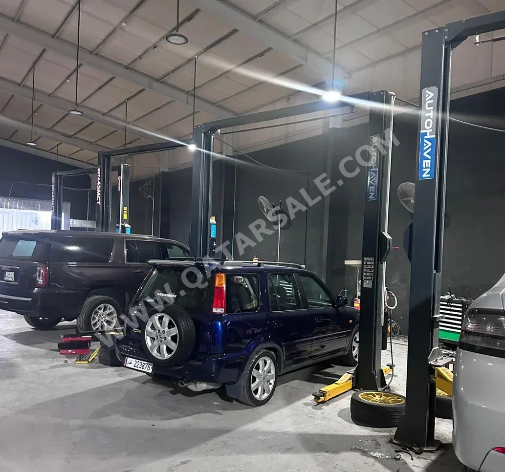 محلات تجارية - مفروشة بالكامل - الوكرة للبيع - المنطقة الصناعية