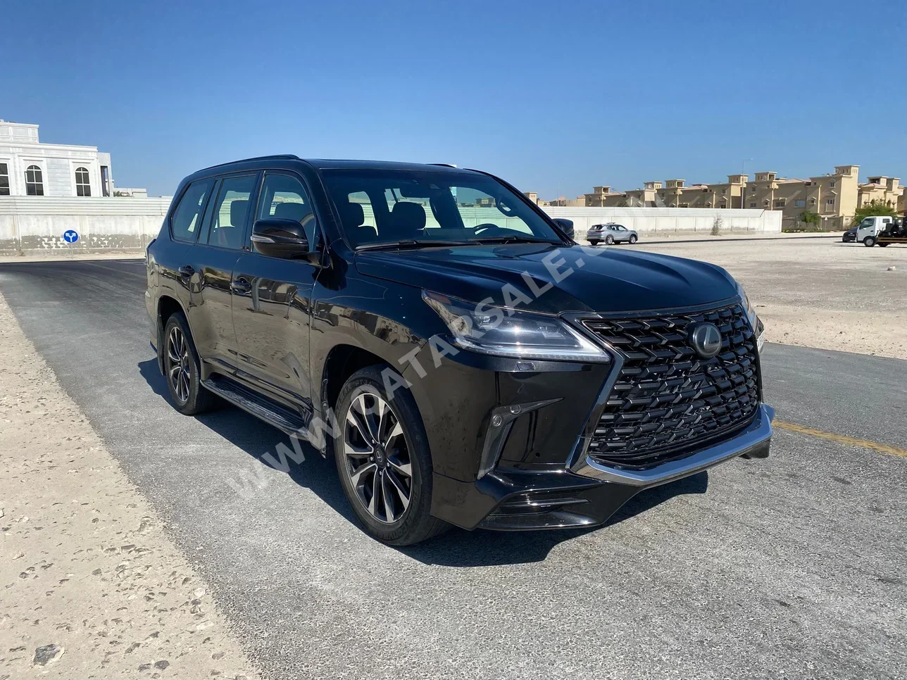 لكزس  ال اكس  570 اس بلاك ايديشن  2021  اوتوماتيك  113,000 كم  8 سلندر  دفع رباعي  اس يو في  أسود