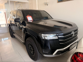 Toyota  Land Cruiser  GX  2023  Automatic  70,000 Km  6 Cylinder  Four Wheel Drive (4WD)  SUV  Black