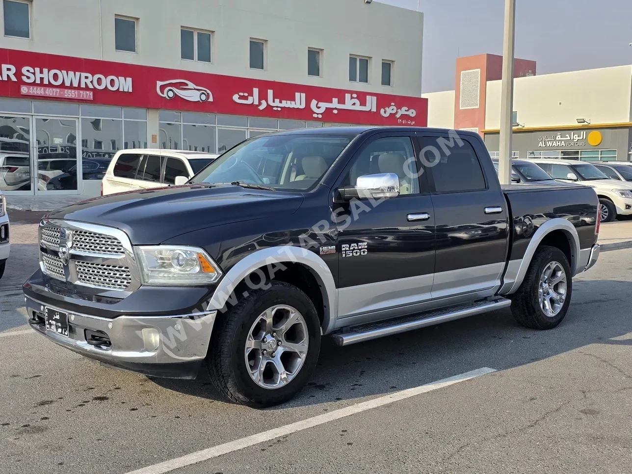 دودج  رام  1500  2014  اوتوماتيك  58,000 كم  8 سلندر  دفع رباعي  بيكب  رمادي