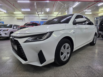 Toyota Yaris 2023 Automatic 60,000 Km 4 Cylinder Front Wheel Drive (FWD) Sedan White
