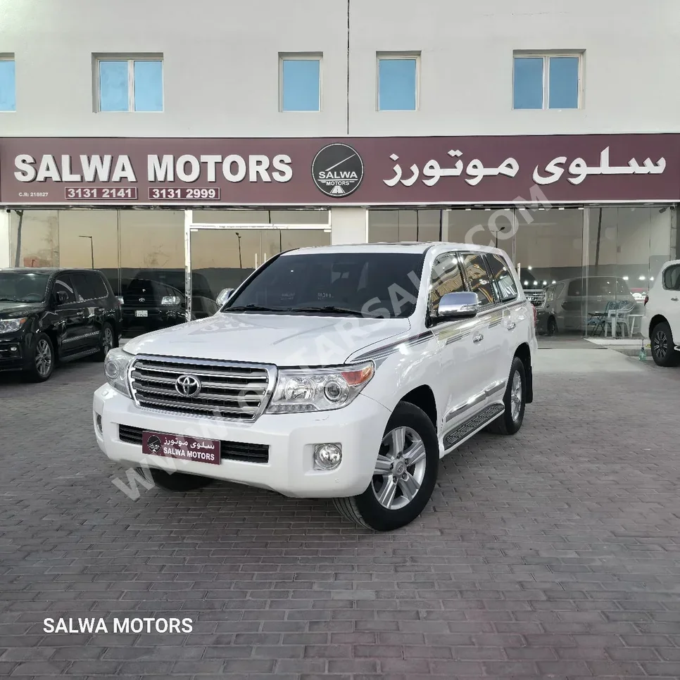 تويوتا  لاند كروزر  جي اكس ار  2011  اوتوماتيك  345,000 كم  8 سلندر  دفع رباعي  اس يو في  أبيض