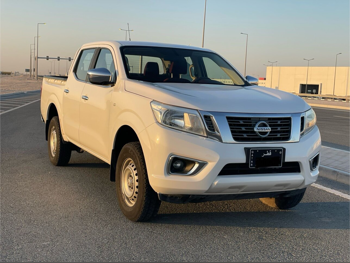 نيسان  نافارا  أس اي  2020  اوتوماتيك  39,000 كم  4 سلندر  دفع خلفي  بيكب  أبيض